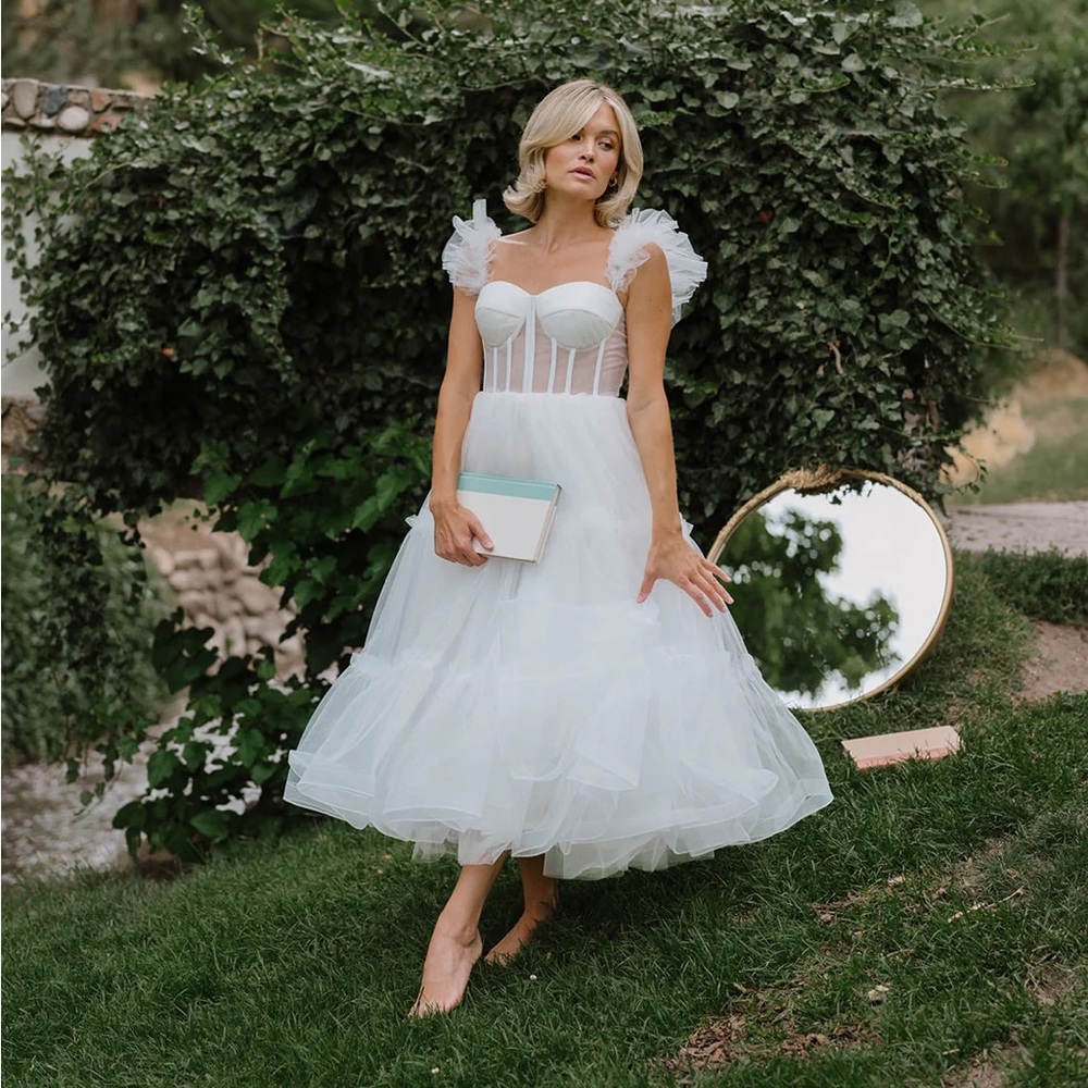 BRAND NEW Ava Gown Mia Dress | size 4 | white tulle